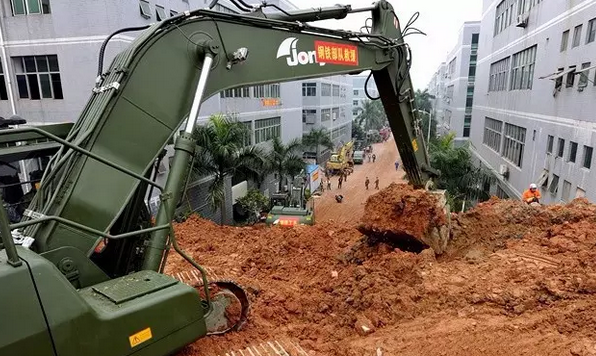 挖掘机