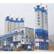 HZS90商型混凝土搅拌站,理论每小时产90方混凝土.